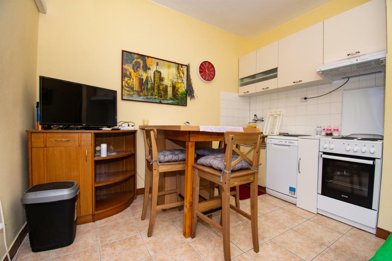 Art Apartment Паг Экстерьер фото